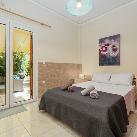 Nostos Apartment, With A Spacious Backyard Loútsa Exterior foto