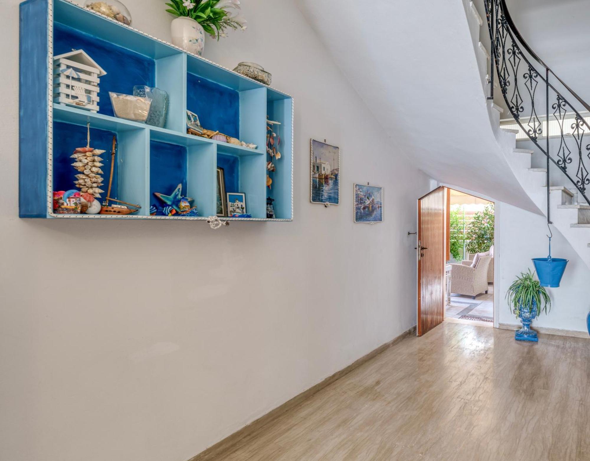 Nostos Apartment, With A Spacious Backyard Loútsa Exterior foto